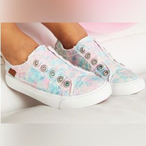 New Blowfish Malibu Girls Sz 12